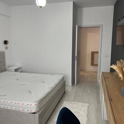 Alquiler de un cómodo apartamento amueblado de 2 habitaciones, 55 m², Constanța, Rumanía